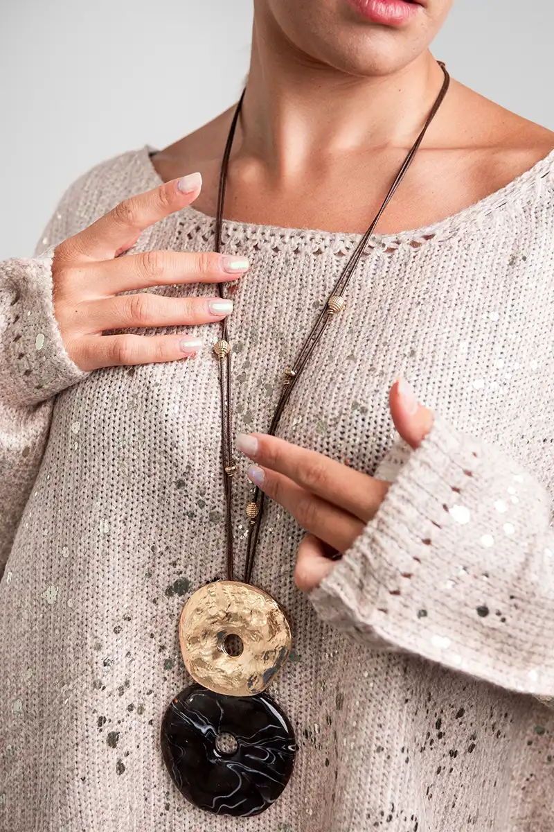 MYA ACCESSORIES | Collana lunga laccio pendente donut