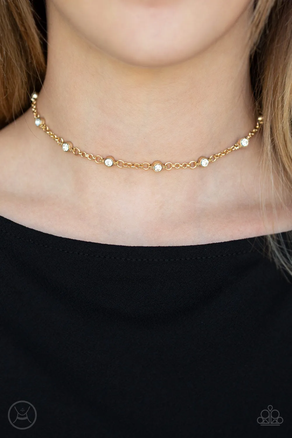 Paparazzi Accessories - Stunningly Stunning - Gold Choker